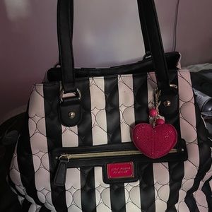 Beautiful handbag crafted  by whimsical designer Betsy Johnson 🦄